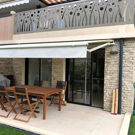 דירה Giens, Superb High-end With Jacuzzi *