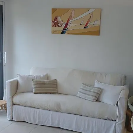 Giens, Superb High-end With Jacuzzi הייר